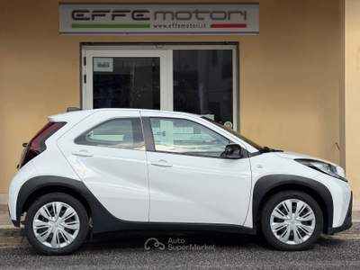 Toyota Aygo X 1.0 VVT-i 72 CV 5 porte Active S-CVT **FOTO PROVVISIORIE** Bianco usata Mentana