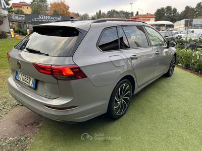 Volkswagen Golf 1.0 eTSI EVO DSG Life UNIPROP OK NEOPATENTATI Grigio usata Curno