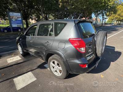 Toyota RAV4 RAV 4 2.2 D 177 CV Luxury 4x4 usata Torino