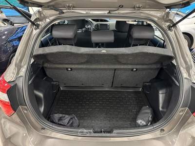 Toyota Yaris 5 porte Lounge Grigio usata Pieve a Nievole
