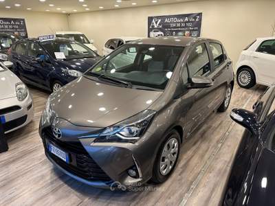 Toyota Yaris 5 porte Lounge Grigio usata Pieve a Nievole