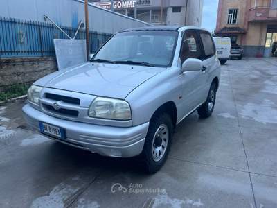 Suzuki Grand Vitara Suzuki gran vitara 1.6 benzina 4x4 2001 Grigio usata Qualiano