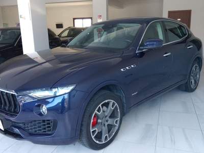 Maserati Levante sportiva di lusso Blu/Azzurro usata Palmi