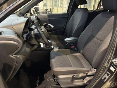 Toyota Yaris Cross Yaris Cross 1.5 Hybrid 5p. E-CVT ---- tua a 377,00 al mese Grigio usata Castellanza