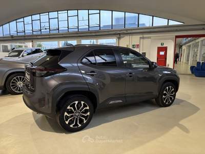 Toyota Yaris Cross Yaris Cross 1.5 Hybrid 5p. E-CVT ---- tua a 377,00 al mese Grigio usata Castellanza