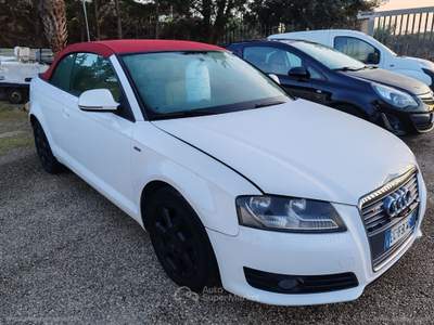 Audi A3 A3 Cabrio 1.6 TDI 105 CV CR Attraction Bianco usata Gibellina