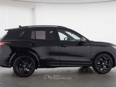Volkswagen Tiguan 2.0 TDI 150CV DSG R-Line Plus IVA ESPOSTA LEGGE104 Nero usata Sant'Angelo in vado