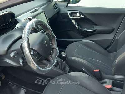 Peugeot 208 5p 1.6 bluehdi Active 75cv Bianco usata Crispano