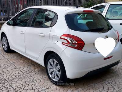 Peugeot 208 5p 1.6 bluehdi Active 75cv Bianco usata Crispano