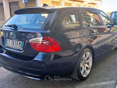 BMW Serie 3 320d 320d Futura Touring automatica Blu/Azzurro usata Cassano delle Murge