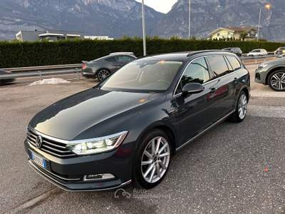 Volkswagen Passat Passat Bs. 2.0 BiTDI 4MOT DSG Highl. BMT Grigio usata Lavis