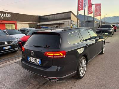 Volkswagen Passat Passat Bs. 2.0 BiTDI 4MOT DSG Highl. BMT Grigio usata Lavis