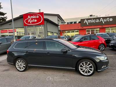 Volkswagen Passat Passat Bs. 2.0 BiTDI 4MOT DSG Highl. BMT Grigio usata Lavis