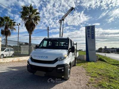 Iveco Daily 35- 11 con GRU BONFIGLIOLI Bianco usata Massafra