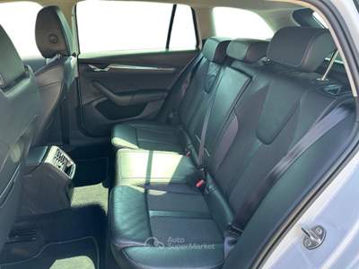 Skoda Octavia Wagon 2.0 tdi evo Style 150cv Bianco usata Pistoia