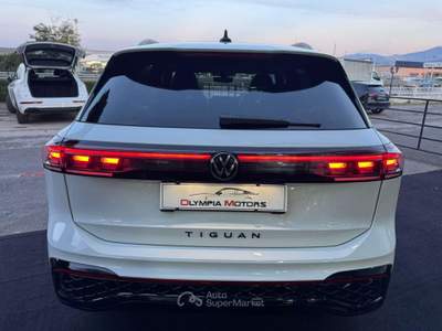 Volkswagen Tiguan 2.0 TDI 4M R LINE DSG NAVI MATRIX 20 KAMERA TETTO Bianco usata Ciampino