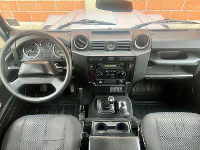 Land Rover Defender Defender 110 2.4 td SE SW 7 posti Argento usata Biella