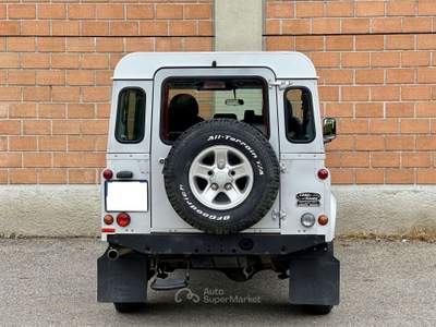 Land Rover Defender Defender 110 2.4 td SE SW 7 posti Argento usata Biella