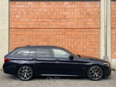 BMW Serie 5 520i 520 520 Serie 5 Touring 520i MHEV 48V M Sport Nero usata Biella