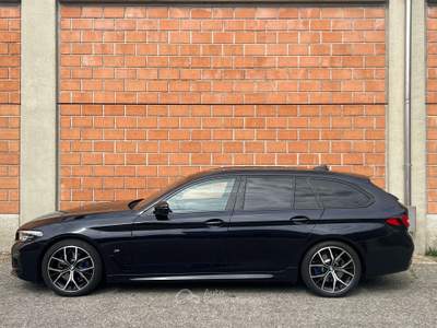 BMW Serie 5 520i 520 520 Serie 5 Touring 520i MHEV 48V M Sport Nero usata Biella