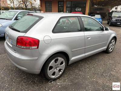 Audi A3 2.0 16V TDI Attraction Argento usata Borgo Ticino