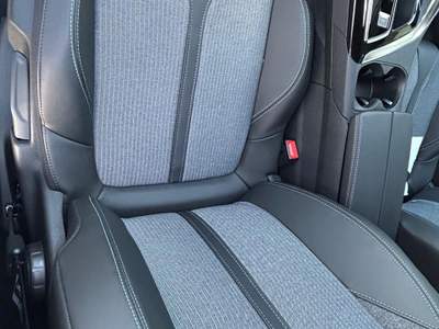 Peugeot 3008 auto km 0 Argento usata Pontelatone