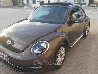 Volkswagen Maggiolino Volkswagen maggiolino 1.6 Designo tettuccio Marrone usata Lucera