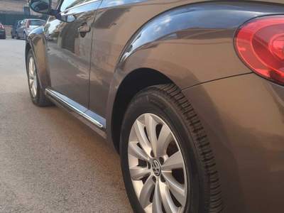 Volkswagen Maggiolino Volkswagen maggiolino 1.6 Designo tettuccio Marrone usata Lucera