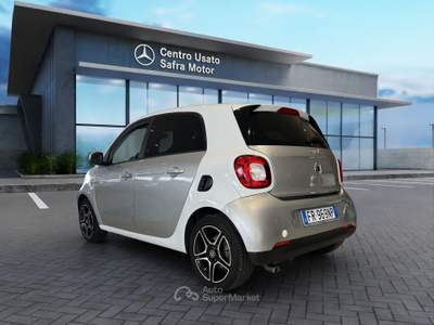 Smart ForFour forfour 70 1.0 twinamic Passion Argento usata Rende