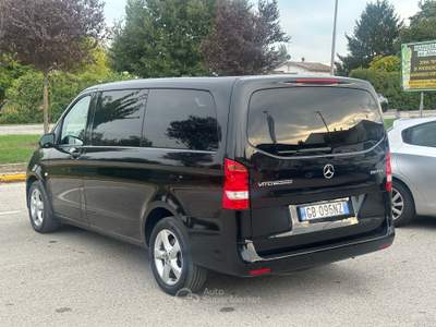 Mercedes-Benz Vito 8 POSTI 119 CDI LONG TOURER AUTO Nero usata Altedo