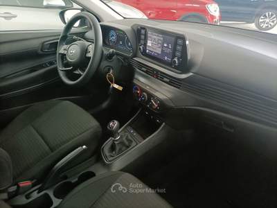 Hyundai i20 1.0 90cv MPI MT connectline Nero usata Putignano