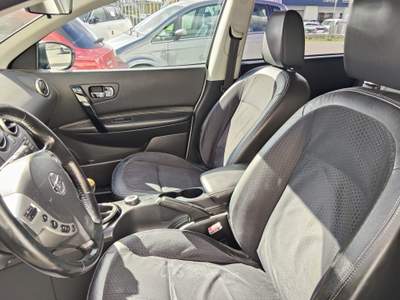Nissan Qashqai 1.6 131cv TEKNA 360 4wd GANCIO TRAINO Bianco usata Putignano