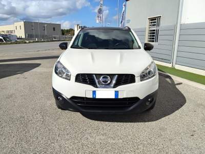 Nissan Qashqai 1.6 131cv TEKNA 360 4wd GANCIO TRAINO Bianco usata Putignano