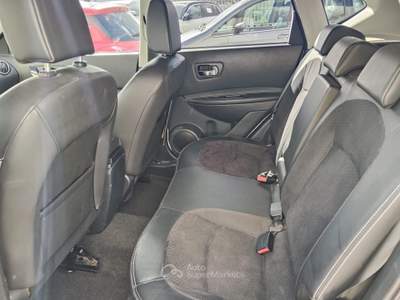 Nissan Qashqai 1.6 131cv TEKNA 360 4wd GANCIO TRAINO Bianco usata Putignano