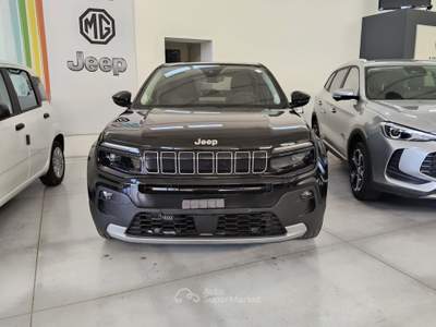 Jeep Avenger NUOVA 1.2 benzina manuale 100 cv Argento usata Putignano