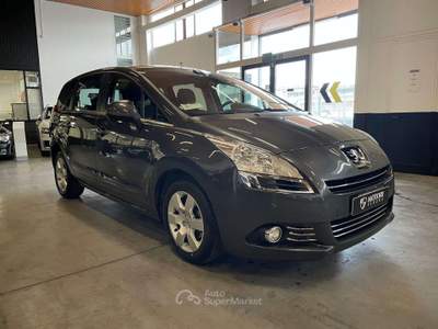 Peugeot 5008 5008  1.6 hdi 16v Business Grigio usata Verona