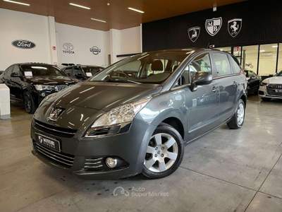 Peugeot 5008 5008  1.6 hdi 16v Business Grigio usata Verona
