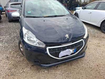 Peugeot 208 Problemi alternatore , carrozzeria leggera no sinistrata Grigio usata Roma