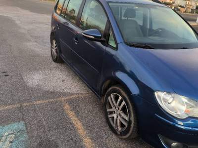 Volkswagen Touran . Blu/Azzurro usata Ardea