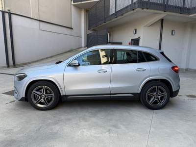 Mercedes-Benz GLA Automatic AMG Line Premium Argento usata VAREDO