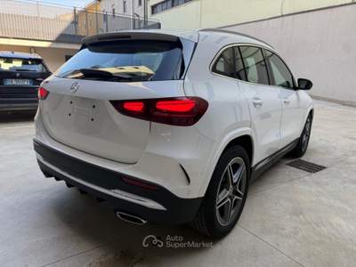 Mercedes-Benz GLA Automatic AMG Line Premium Bianco usata VAREDO