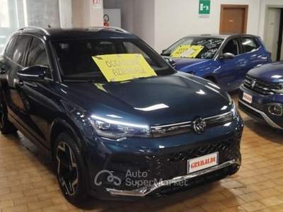 Volkswagen Tiguan 2.0 TDI 150 CV DSG R-Line usata Vigevano