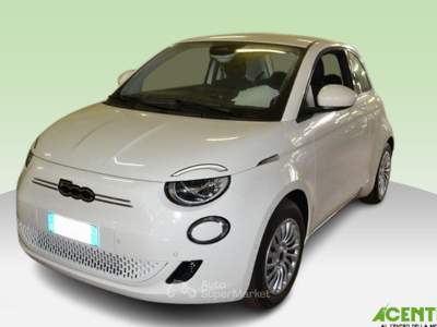 Fiat 500e Fiat  42kw icon (autonomia 320 km) Bianco usata CAGLIARI