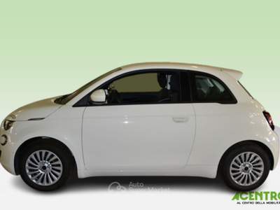 Fiat 500e Fiat  42kw icon (autonomia 320 km) Bianco usata CAGLIARI