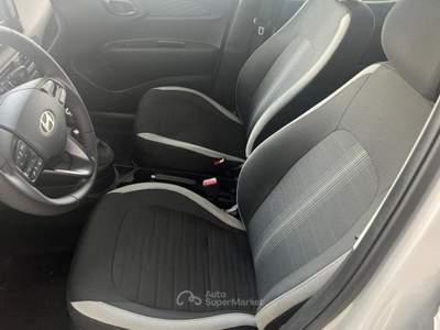 Hyundai i10 1.0 MPI Connectline A/T Grigio usata Jerago con Orago