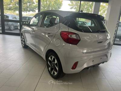 Hyundai i10 1.0 MPI Connectline A/T Grigio usata Jerago con Orago