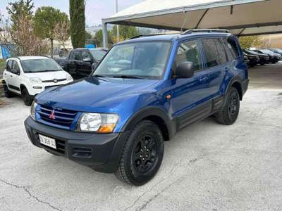Mitsubishi Pajero 5p 3.2 tdi 16v di-d GLX-7 POSTI-MANUALE-GANCIO- Blu/Azzurro usata Osimo