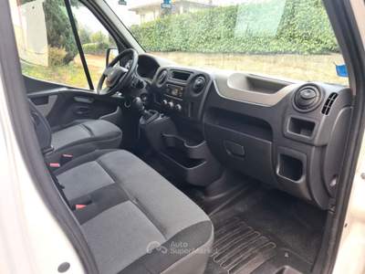 Renault Trucks Master DOPPIA PORTA SCORREVOLE Bianco usata Cogollo del Cengio