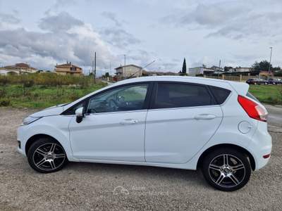 Ford Fiesta 5p. Bz.- GPL Titanium Bianco usata Gravina in Puglia