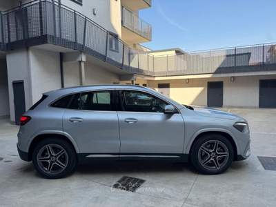 Mercedes-Benz GLA 180 Automatic AMG Line Premium Argento usata Varedo